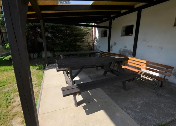 Semesterbostad In With Sauna Jiřetín pod Jedlovou